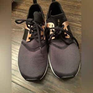New Balance Black and Tan Women's Sneakers